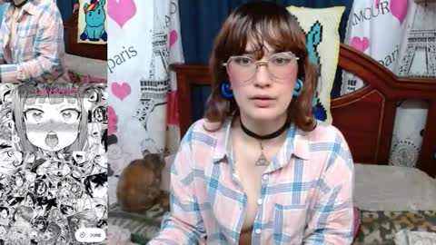 Snapshot of milalunala chatting on 10.31.25 Mila-Lunala online show from 10.31.25