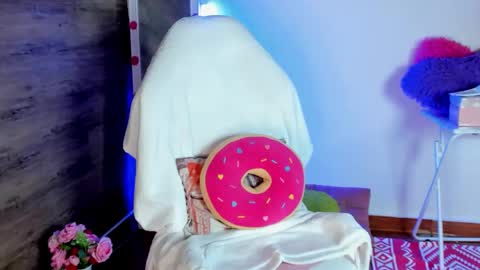 Snapshot of milan_d01 chatting on 11.07.25 Nice To Meet you Welcome here online show from 11.07.25