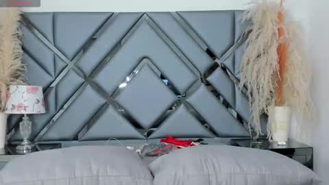 milan_lewiss online show from 11.26.25