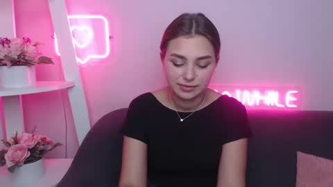 milanaangelas online show from 01.31.25