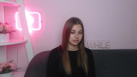 Snapshot of milanaangelas chatting on 10.14.25 milanaangelas online show from 10.14.25