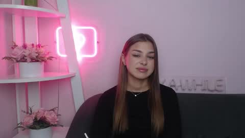 Snapshot of milanaangelas chatting on 11.07.25 milanaangelas online show from 11.07.25