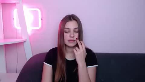 milanaangelas online show from 03.16.26