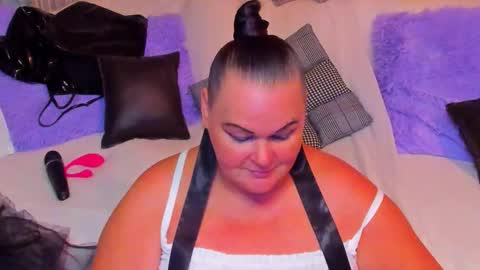 Lana online show from 09.23.25