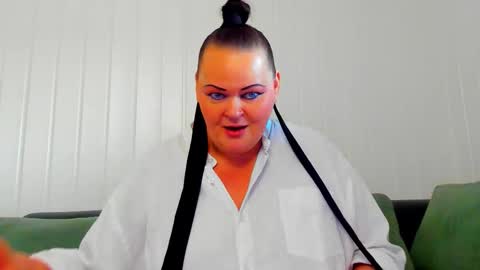 Lana online show from 03.16.26