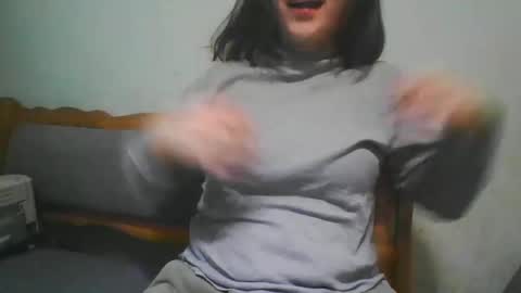 Snapshot of milanako chatting on 02.18.25 milanako online show from 02.18.25