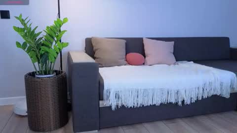 Snapshot of milanakowall chatting on 02.03.26 milanakowall online show from 02.03.26