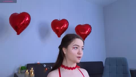 Snapshot of milanakowall chatting on 02.14.26 milanakowall online show from 02.14.26