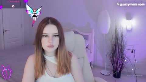 milanamoons online show from 11.04.25