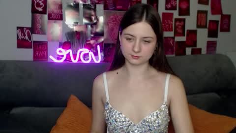 milanaroz online show from 11.28.25