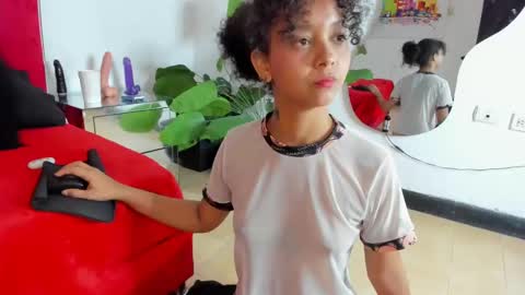 milanx2 online show from 03.01.25