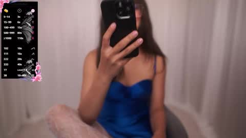 Snapshot of milanianew chatting on 10.12.25 milanianew online show from 10.12.25