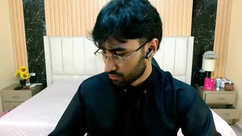 milanzaire online show from 12.20.25