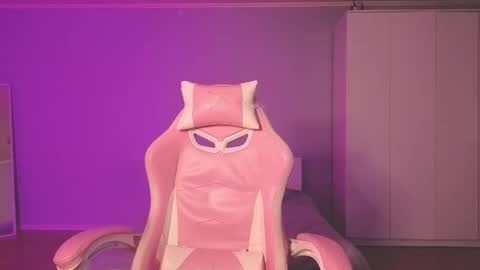 Mila online show from 09.15.25