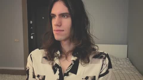 Snapshot of milaslovv chatting on 04.28.26 Mila online show from 04.28.26