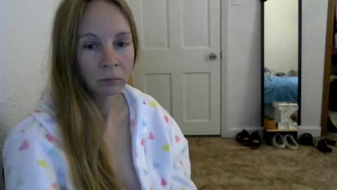 Snapshot of milastoned chatting on 07.19.26 Mila online show from 07.19.26