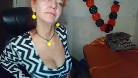 Snapshot of milayadflow chatting on 11.09.25 MilayaDFlow online show from 11.09.25