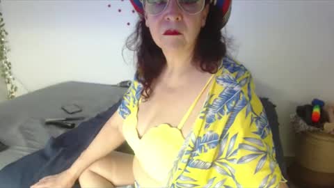 Snapshot of milchanell chatting on 06.28.26 milchanell online show from 06.28.26