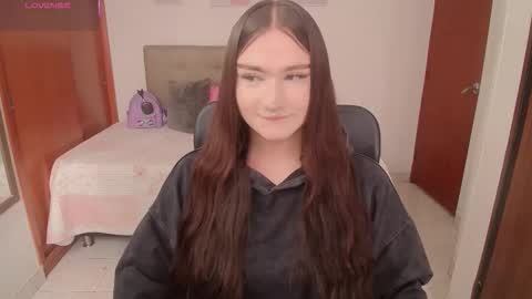 Snapshot of miley_baker chatting on 02.10.26 Miley online show from 02.10.26