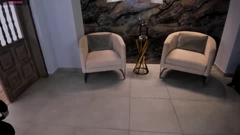 Snapshot of mileycruz_ chatting on 10.02.25 Miley Cruz IG miley model23 online show from 10.02.25