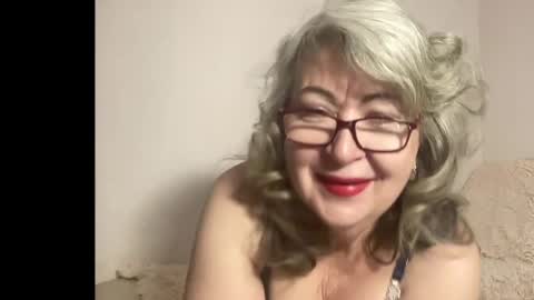 Snapshot of milf_charlotty chatting on 05.15.26 Charlotte online show from 05.15.26