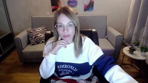milf_for_u777 online show from 09.29.25