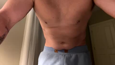 Snapshot of milf_hunter2222 chatting on 03.31.26 milf_hunter2222 online show from 03.31.26