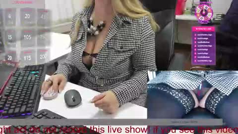 Snapshot of milf_viktoria chatting on 01.19.26 Viktoria online show from 01.19.26