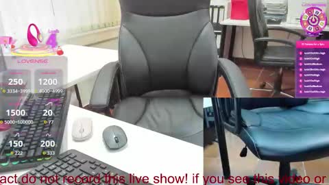 Snapshot of milf_viktoria chatting on 02.05.26 Viktoria online show from 02.05.26