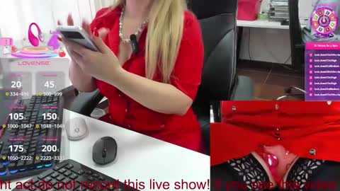 Snapshot of milf_viktoria chatting on 02.13.26 Viktoria online show from 02.13.26