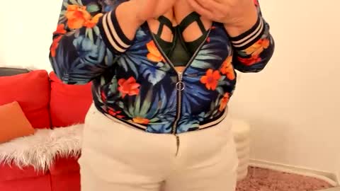 MilfElla online show from 01.10.26