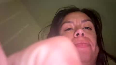 Snapshot of milff33 chatting on 05.14.26 milff33 online show from 05.14.26