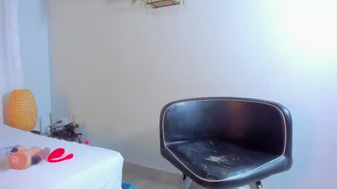 LILI online show from 09.23.25