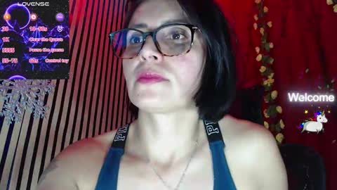 Snapshot of milfsexx_ chatting on 10.24.25 Andrea online show from 10.24.25