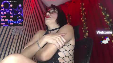 Snapshot of milfsexx_ chatting on 11.06.25 Andrea online show from 11.06.25