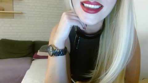 Snapshot of milfysworld chatting on 12.02.24 Milfysworld online show from 12.02.24