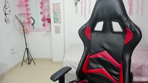 mili_fit11 online show from 10.10.25