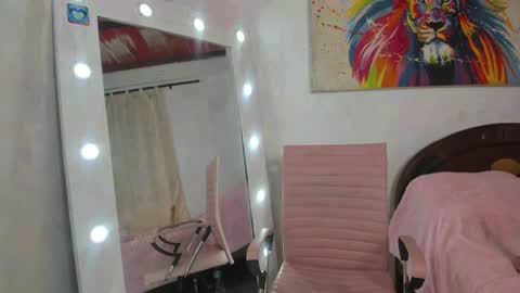 mili_petite18 online show from 09.20.25