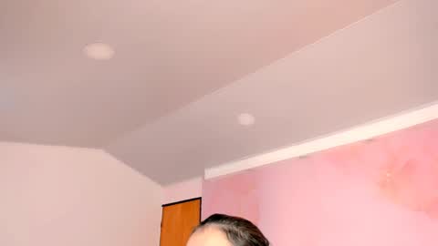 S O F I A online show from 10.04.25