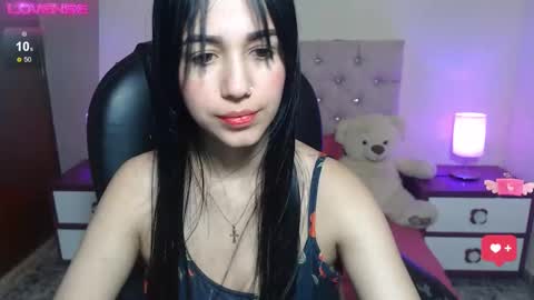 Snapshot of milk_little4u chatting on 11.25.25 luci online show from 11.25.25