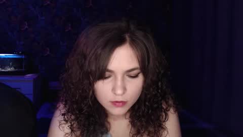 Snapshot of milk_slice chatting on 11.19.25 Stella and Neo online show from 11.19.25