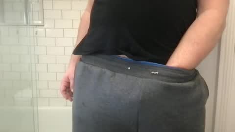 Snapshot of milkitdaddy chatting on 02.10.25 milkitdaddy online show from 02.10.25