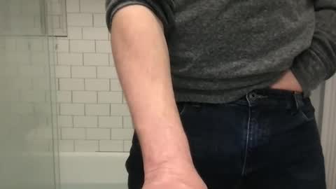 Snapshot of milkitdaddy chatting on 02.21.25 milkitdaddy online show from 02.21.25