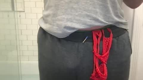 Snapshot of milkitdaddy chatting on 02.25.25 milkitdaddy online show from 02.25.25