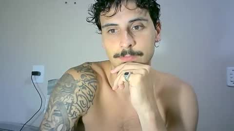 Snapshot of milkoffee chatting on 12.08.24 milkoffee online show from 12.08.24