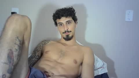 Snapshot of milkoffee chatting on 01.21.25 milkoffee online show from 01.21.25