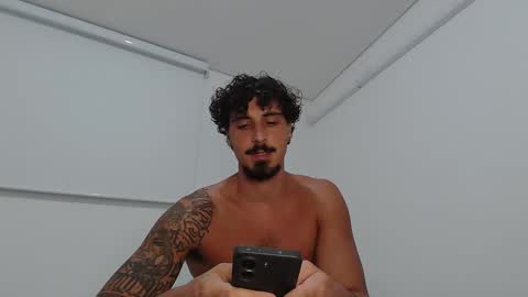 Snapshot of milkoffee chatting on 02.16.26 milkoffee online show from 02.16.26