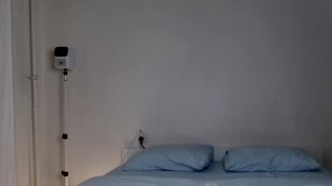 Snapshot of milky__way_ chatting on 12.08.24 milky__way_ online show from 12.08.24