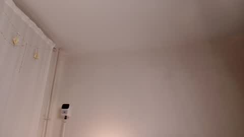 Snapshot of milky__way_ chatting on 12.27.24 milky__way_ online show from 12.27.24