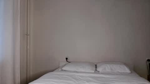 Snapshot of milky__way_ chatting on 11.08.25 milky__way_ online show from 11.08.25